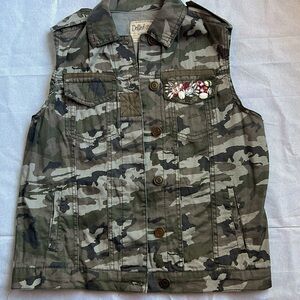 Dolled Up women’s bling camo vest szXL